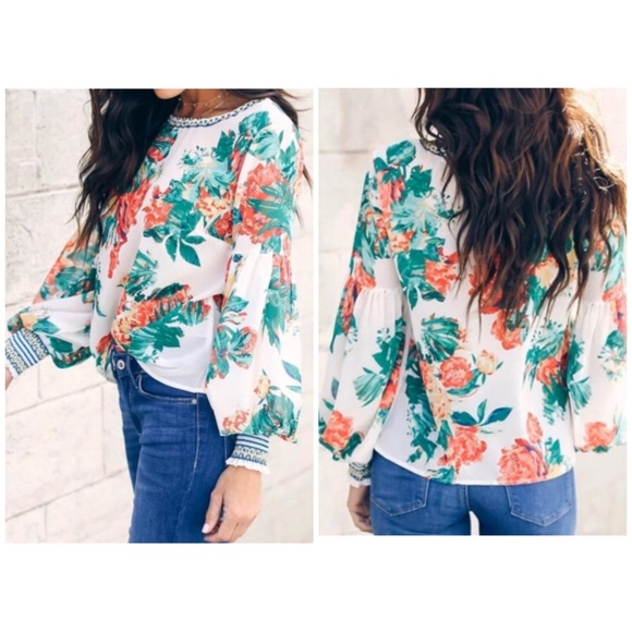 🆕⚠️1 Left: XL Floral Multicolored Printed Blouse - Picture 2 of 5